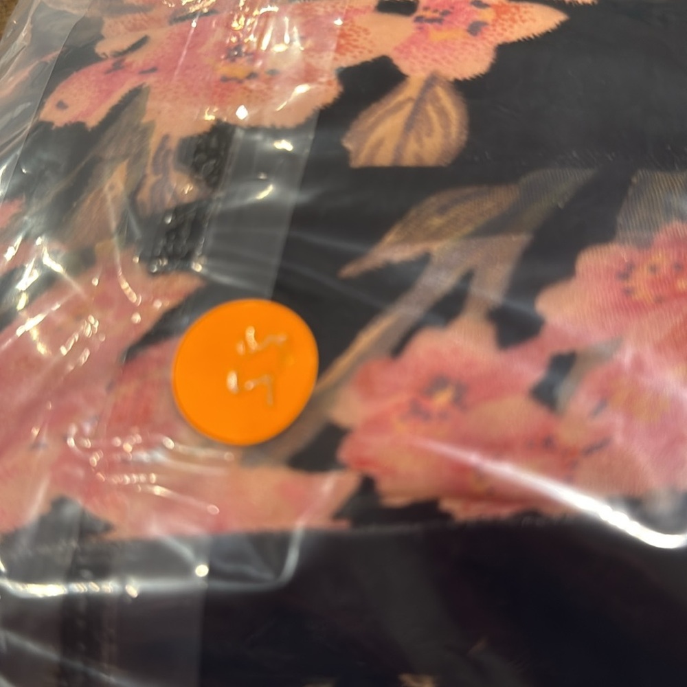Polly, Black and pink  crushed Velvet Floral Black Dress, Size 12 AU/ 8 US - Picture 12 of 12